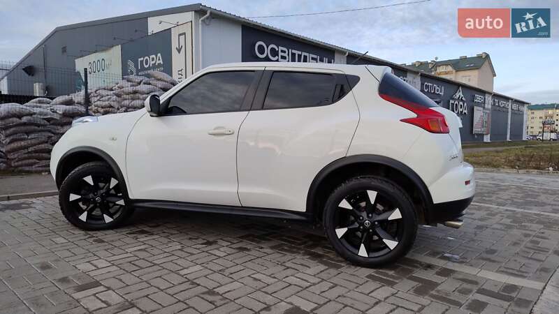 Позашляховик / Кросовер Nissan Juke 2012 в Стрию