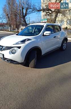 Внедорожник / Кроссовер Nissan Juke 2019 в 