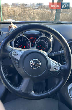 Внедорожник / Кроссовер Nissan Juke 2011 в 
