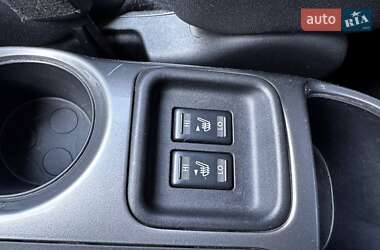 Внедорожник / Кроссовер Nissan Juke 2011 в 