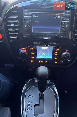 Внедорожник / Кроссовер Nissan Juke 2014 в 