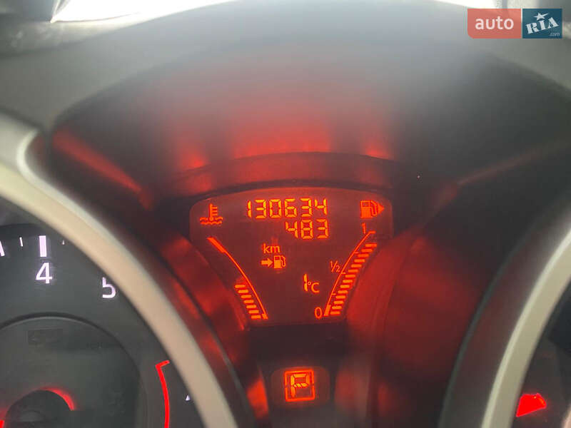 Позашляховик / Кросовер Nissan Juke 2011 в Києві