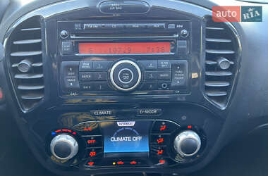 Внедорожник / Кроссовер Nissan Juke 2011 в 