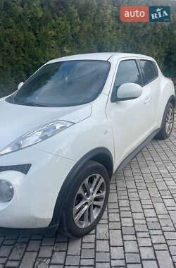 Внедорожник / Кроссовер Nissan Juke 2014 в 