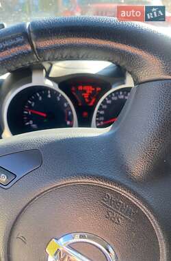 Внедорожник / Кроссовер Nissan Juke 2014 в 