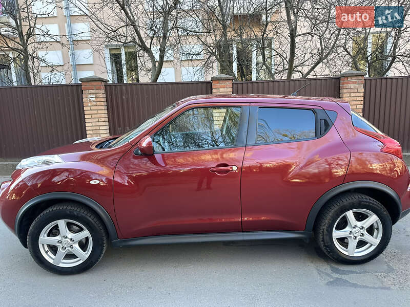 Позашляховик / Кросовер Nissan Juke 2011 в Чернівцях