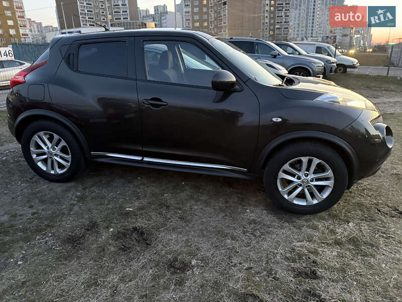 Внедорожник / Кроссовер Nissan Juke 2011 в Киеве