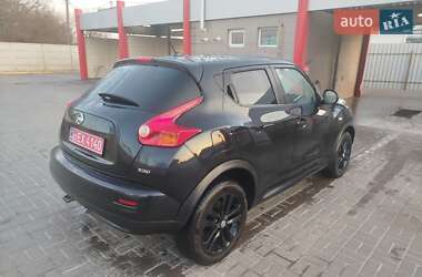 Внедорожник / Кроссовер Nissan Juke 2011 в 