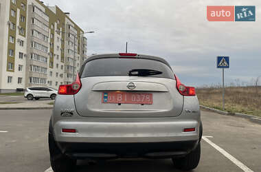 Внедорожник / Кроссовер Nissan Juke 2011 в 