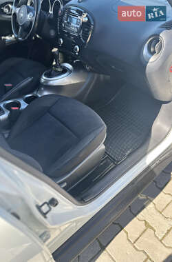 Внедорожник / Кроссовер Nissan Juke 2010 в 