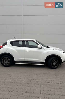 Внедорожник / Кроссовер Nissan Juke 2013 в 
