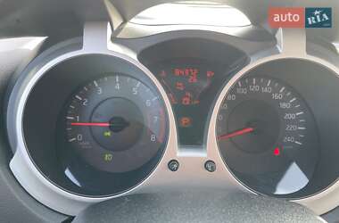 Внедорожник / Кроссовер Nissan Juke 2013 в 