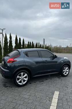 Внедорожник / Кроссовер Nissan Juke 2010 в 