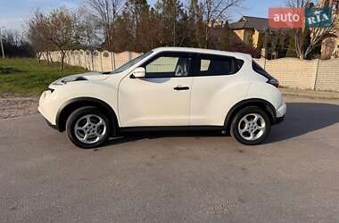 Внедорожник / Кроссовер Nissan Juke 2017 в 