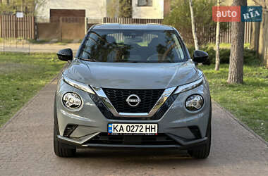 Позашляховик / Кросовер Nissan Juke 2022 в 
