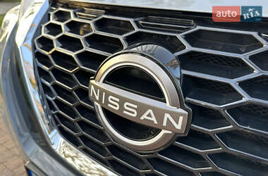 Позашляховик / Кросовер Nissan Juke 2022 в 