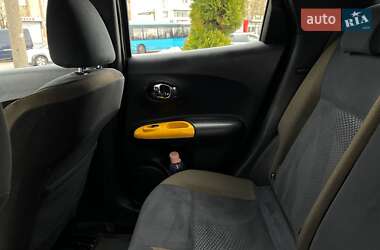 Внедорожник / Кроссовер Nissan Juke 2017 в 