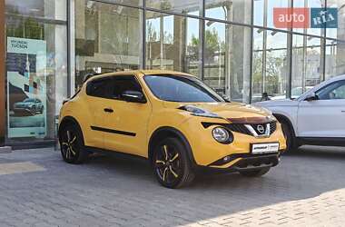 Внедорожник / Кроссовер Nissan Juke 2015 в 