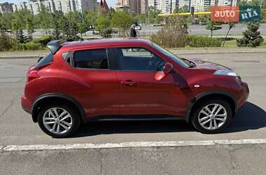 Позашляховик / Кросовер Nissan Juke 2014 в 