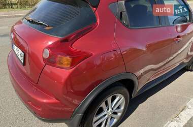 Позашляховик / Кросовер Nissan Juke 2014 в 