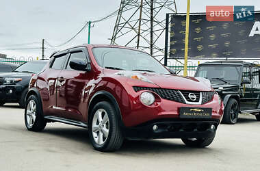 Позашляховик / Кросовер Nissan Juke 2012 в 