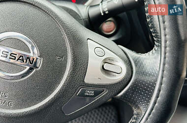 Позашляховик / Кросовер Nissan Juke 2012 в 