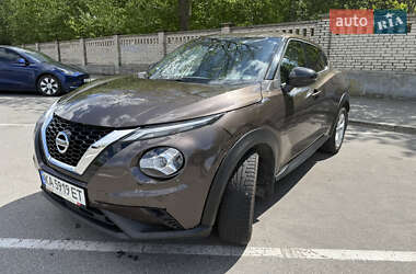 Внедорожник / Кроссовер Nissan Juke 2022 в 