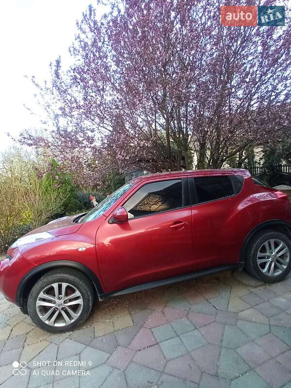 Внедорожник / Кроссовер Nissan Juke 2014 в Подволочиске
