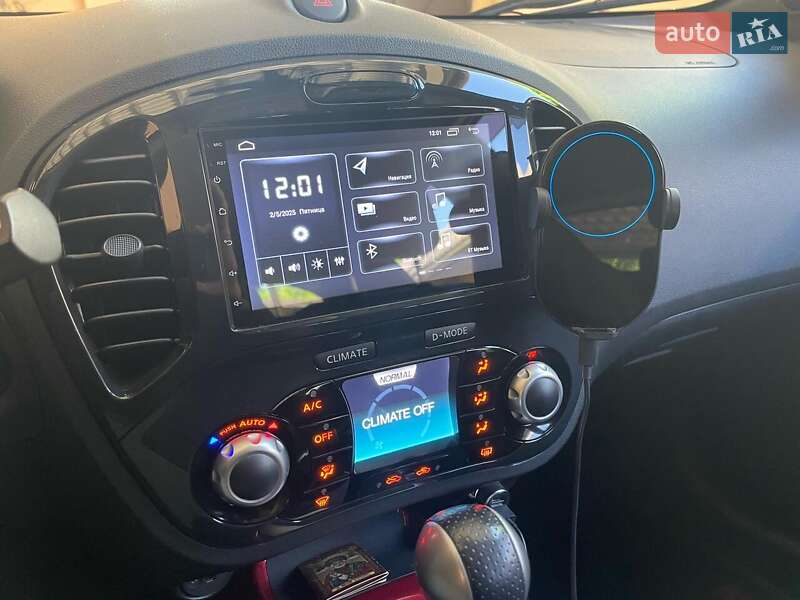 Позашляховик / Кросовер Nissan Juke 2011 в 