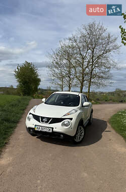 Позашляховик / Кросовер Nissan Juke 2014 в 