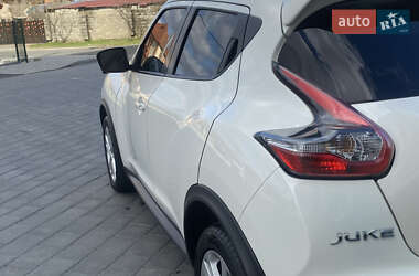 Позашляховик / Кросовер Nissan Juke 2015 в 