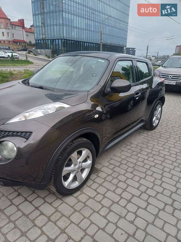 Внедорожник / Кроссовер Nissan Juke 2012 в 