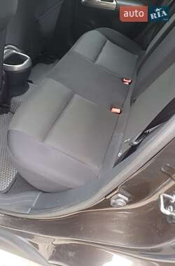 Внедорожник / Кроссовер Nissan Juke 2012 в 