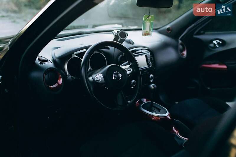 Позашляховик / Кросовер Nissan Juke 2015 в Овідіополі