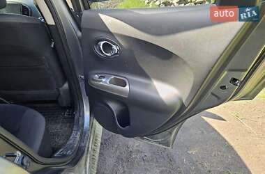 Внедорожник / Кроссовер Nissan Juke 2012 в 
