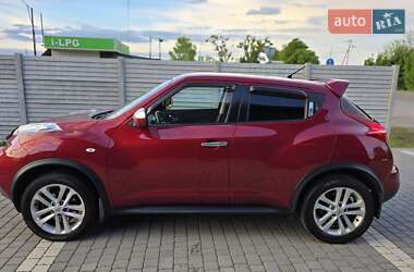 Позашляховик / Кросовер Nissan Juke 2012 в 