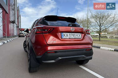 Внедорожник / Кроссовер Nissan Juke 2022 в 