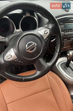 Позашляховик / Кросовер Nissan Juke 2012 в 