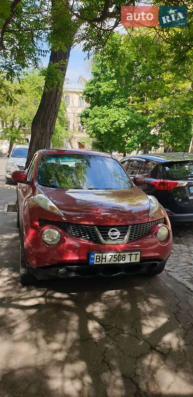 Внедорожник / Кроссовер Nissan Juke 2013 в 