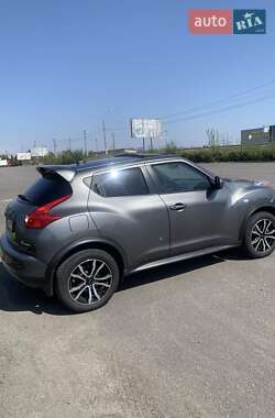 Позашляховик / Кросовер Nissan Juke 2012 в 