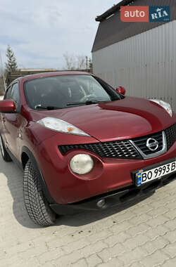 Внедорожник / Кроссовер Nissan Juke 2010 в 