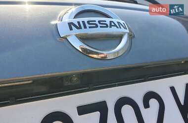 Позашляховик / Кросовер Nissan Juke 2016 в 