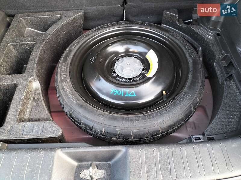 Позашляховик / Кросовер Nissan Juke 2013 в Івано-Франківську