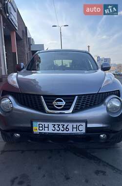 Позашляховик / Кросовер Nissan Juke 2014 в 