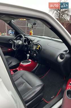 Позашляховик / Кросовер Nissan Juke 2013 в 