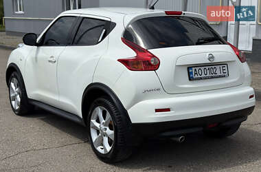 Внедорожник / Кроссовер Nissan Juke 2012 в 