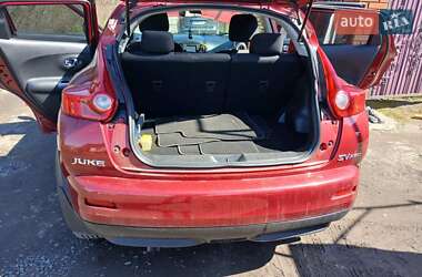 Позашляховик / Кросовер Nissan Juke 2010 в 