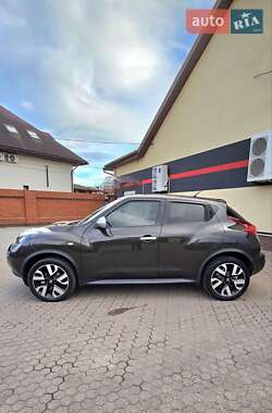 Внедорожник / Кроссовер Nissan Juke 2012 в 