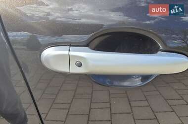 Внедорожник / Кроссовер Nissan Juke 2012 в 