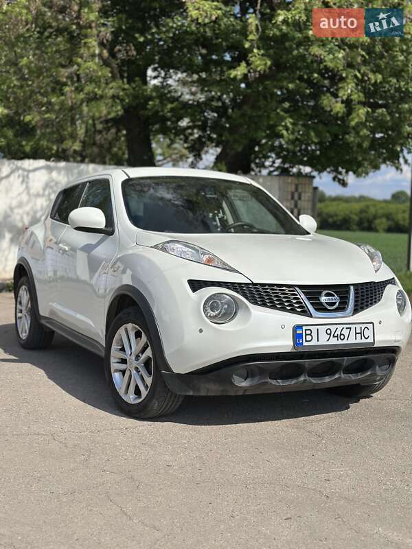 Внедорожник / Кроссовер Nissan Juke 2013 в 